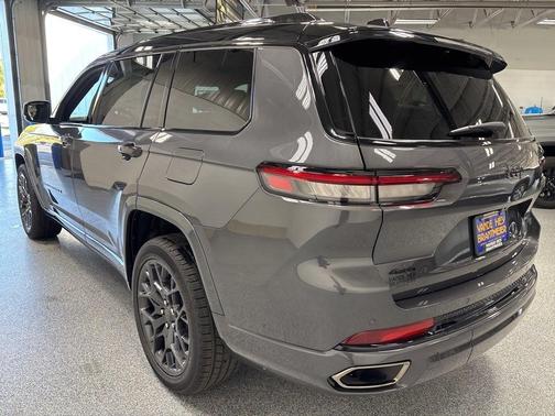 2025 Jeep Grand Cherokee Summit