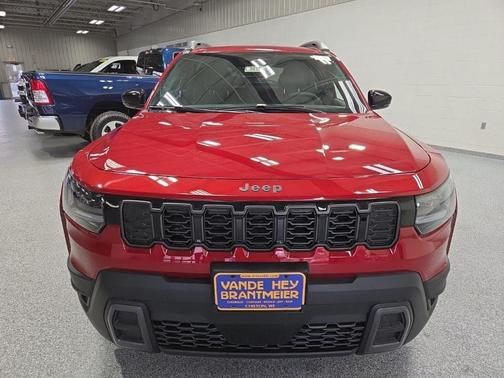 Red Hot Pearl-Coat Exterior Paint 2026 Jeep Cherokee Limited