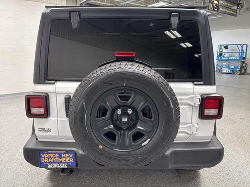 2021 Jeep Wrangler Sport