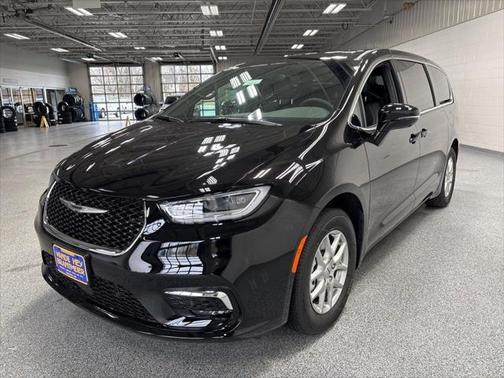 2025 Chrysler Pacifica L