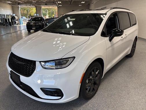 2026 Chrysler Pacifica Limited