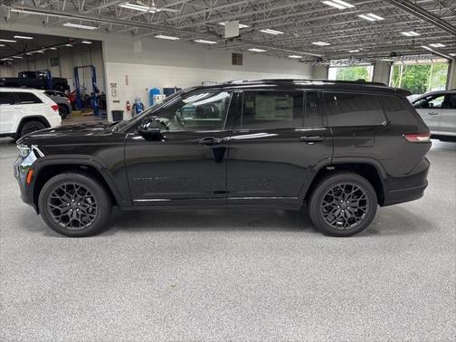 2025 Jeep Grand Cherokee Summit