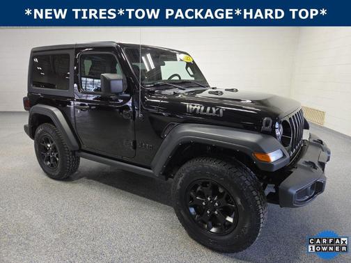 Black Clearcoat 2022 Jeep Wrangler Sport S