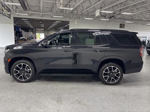 2023 Chevrolet Tahoe 4WD RST