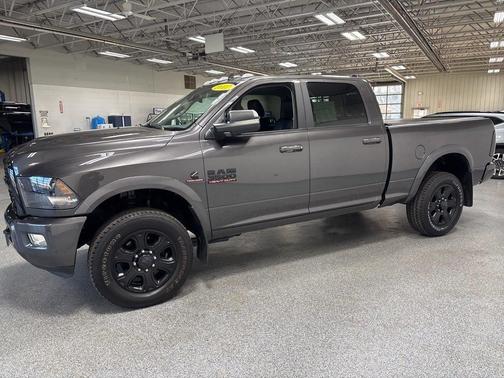 2017 RAM 3500 Big Horn Crew Cab 4x4 6'4' Box