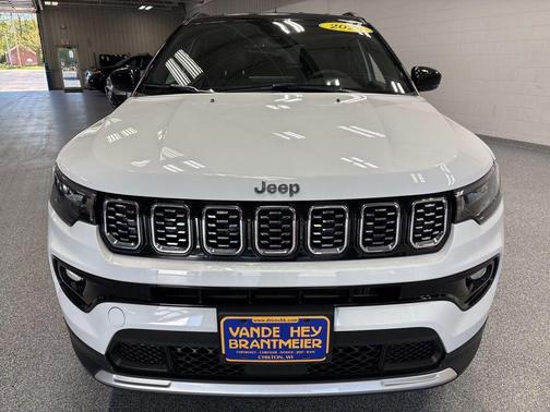 Bright White Clearcoat 2024 Jeep Compass Limited