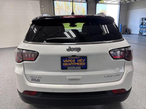 Bright White Clearcoat 2024 Jeep Compass Limited