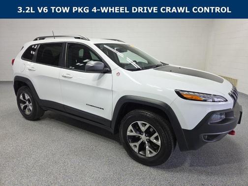 Bright White Clearcoat 2018 Jeep Cherokee Trailhawk