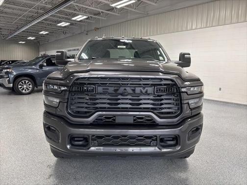 2025 RAM 2500 Big Horn Crew Cab 4x4 6'4' Box