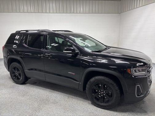 2023 GMC Acadia AWD AT4