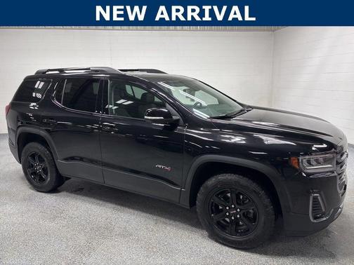 2023 GMC Acadia AWD AT4