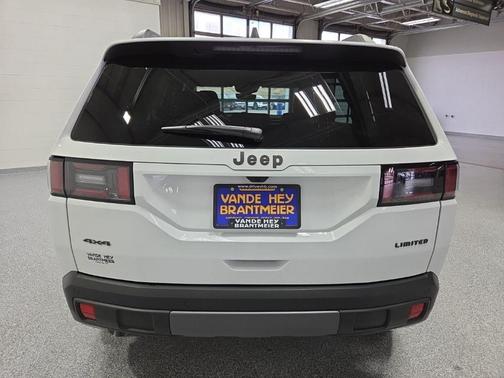 Bright White Clearcoat 2026 Jeep Cherokee Limited