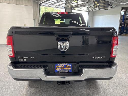 2024 RAM 2500 Big Horn Crew Cab 4x4 6'4' Box