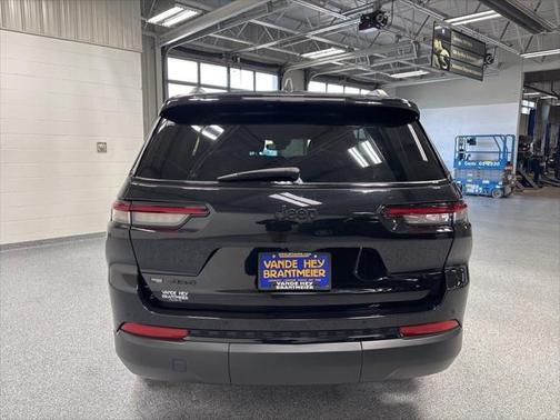 2022 Jeep Grand Cherokee L Altitude