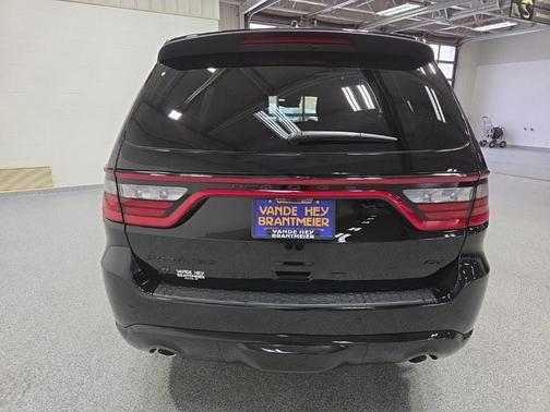 Diamond Black Clear-Coat Exterior Paint 2026 Dodge Durango GT Plus