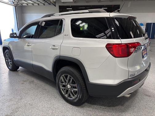 Quicksilver Metallic 2019 GMC Acadia SLT-1