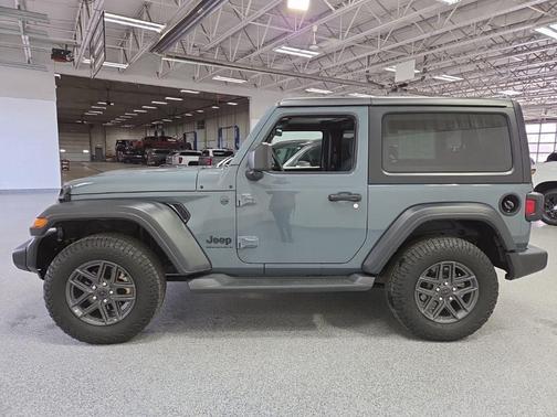 Anvil Clear Coat 2024 Jeep Wrangler Sport S
