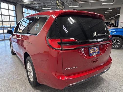 2025 Chrysler Pacifica L