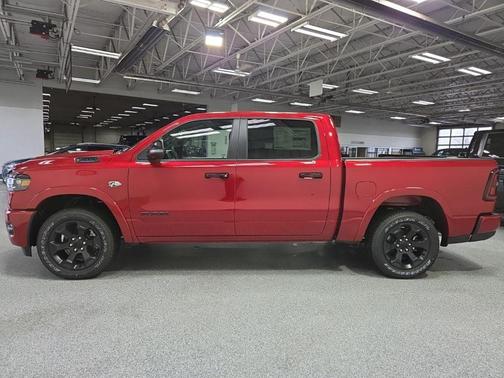 Molten Red Pearl-Coat Exterior Paint 2026 RAM 1500 Big Horn/Lone Star