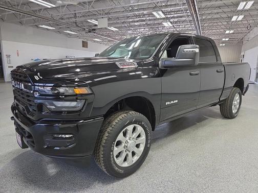 2026 RAM 2500 Big Horn Crew Cab 4x4 6'4' Box