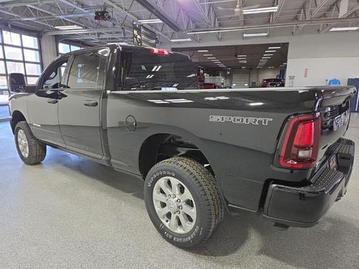 2026 RAM 2500 Big Horn Crew Cab 4x4 6'4' Box