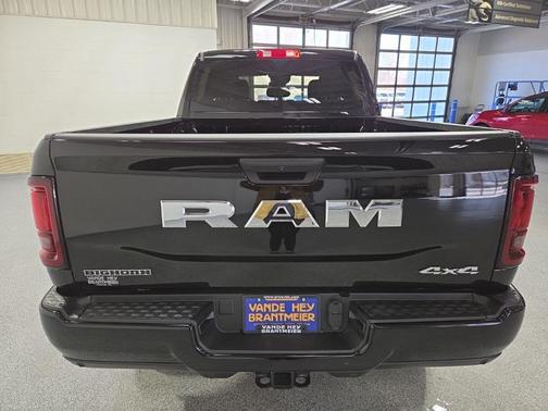 2026 RAM 2500 Big Horn Crew Cab 4x4 6'4' Box