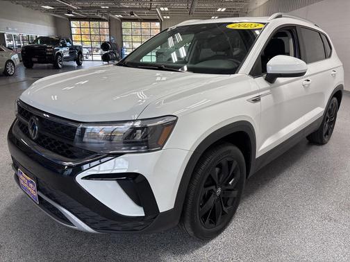 2023 Volkswagen Taos 1.5T SE