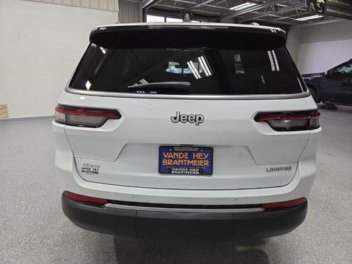 Bright White Clear-Coat Exterior Paint 2026 Jeep Grand Cherokee Limited
