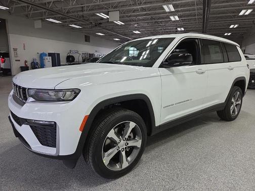 Bright White Clear-Coat Exterior Paint 2026 Jeep Grand Cherokee Limited