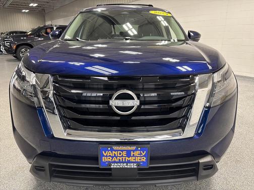 2024 Nissan Pathfinder SV 4WD