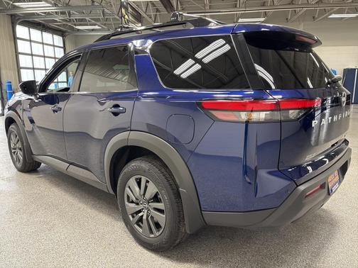 2024 Nissan Pathfinder SV 4WD