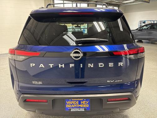 2024 Nissan Pathfinder SV 4WD