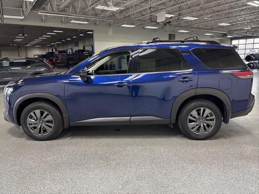 2024 Nissan Pathfinder SV 4WD