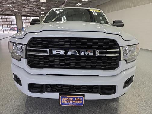 2022 RAM 2500 Big Horn Crew Cab 4x4 6'4' Box