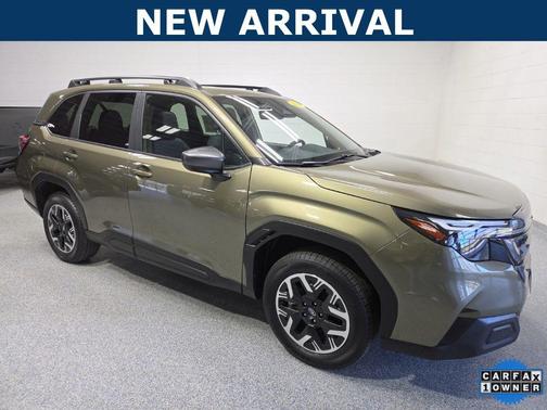 Autumn Green Metallic 2025 Subaru Forester Premium