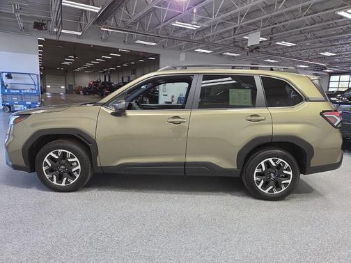 Autumn Green Metallic 2025 Subaru Forester Premium