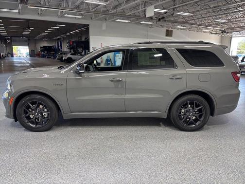 Destroyer Gray Clear-Coat Exterior Paint 2026 Dodge Durango GT Plus