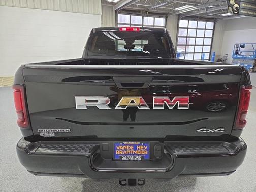 2026 RAM 2500 Big Horn Crew Cab 4x4 6'4' Box