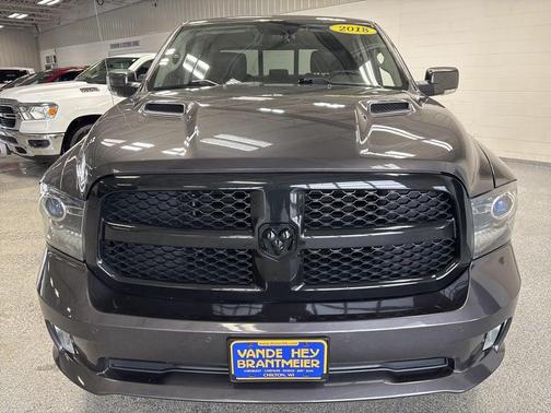 2018 RAM 1500 Night Crew Cab 4x4 5'7' Box