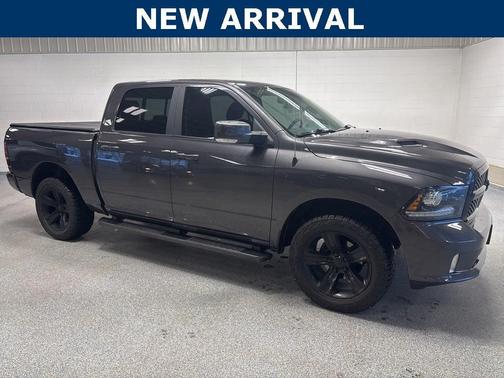 2018 RAM 1500 Night Crew Cab 4x4 5'7' Box