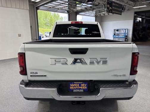 Bright White Clearcoat 2025 RAM 2500 Big Horn Crew Cab 4x4 6'4' Box