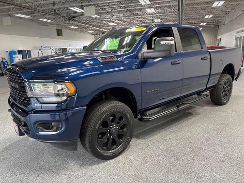 Patriot Blue Pearlcoat 2024 RAM 2500 Big Horn Crew Cab 4x4 6'4' Box