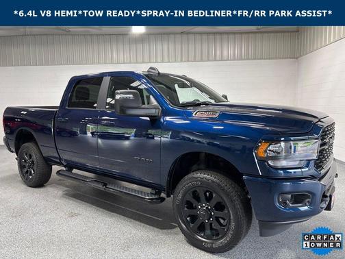 Patriot Blue Pearlcoat 2024 RAM 2500 Big Horn Crew Cab 4x4 6'4' Box