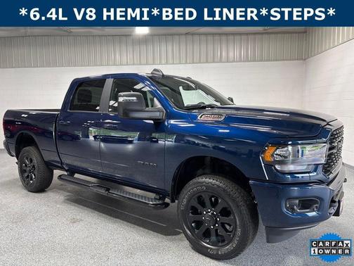 Patriot Blue Pearlcoat 2024 RAM 2500 Big Horn Crew Cab 4x4 6'4' Box