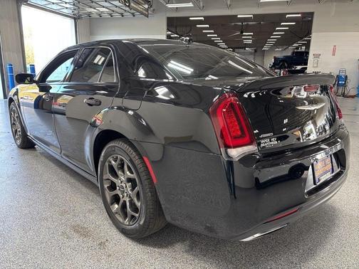 2016 Chrysler 300 S