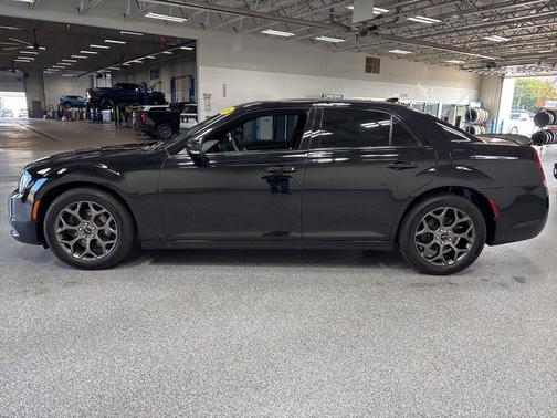 2016 Chrysler 300 S