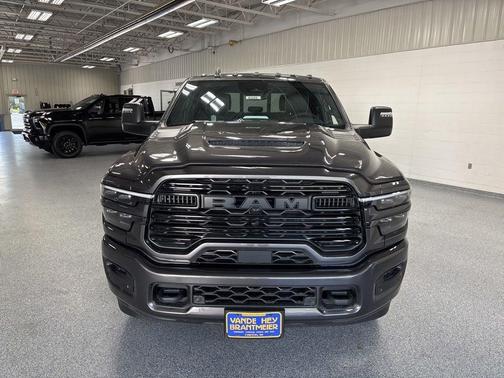 2025 RAM 2500 Laramie Crew Cab 4x4 6'4' Box