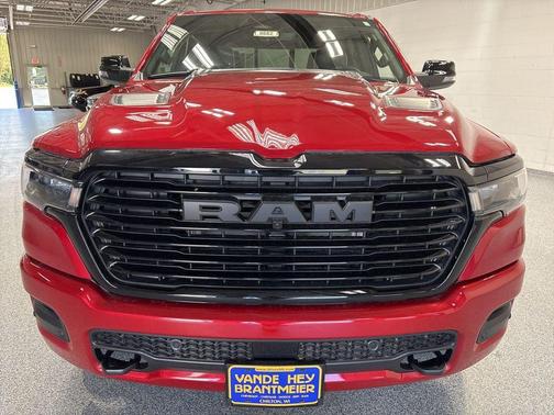 Molten Red Pearl-Coat Exterior Paint 2026 RAM 1500 Laramie