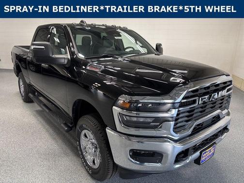 Diamond Black Crystal Pearl-Coat Exterior Paint 2026 RAM 2500 Tradesman Crew Cab 4x4 6'4' Box