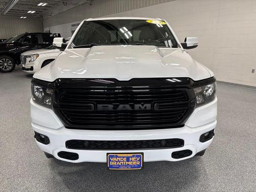 Bright White Clearcoat 2020 RAM 1500 Big Horn/Lone Star